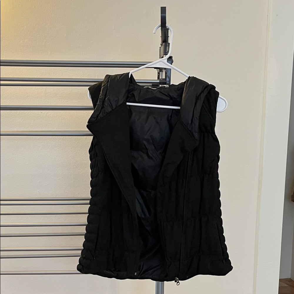Athleta Hooded Black Puffer Vest